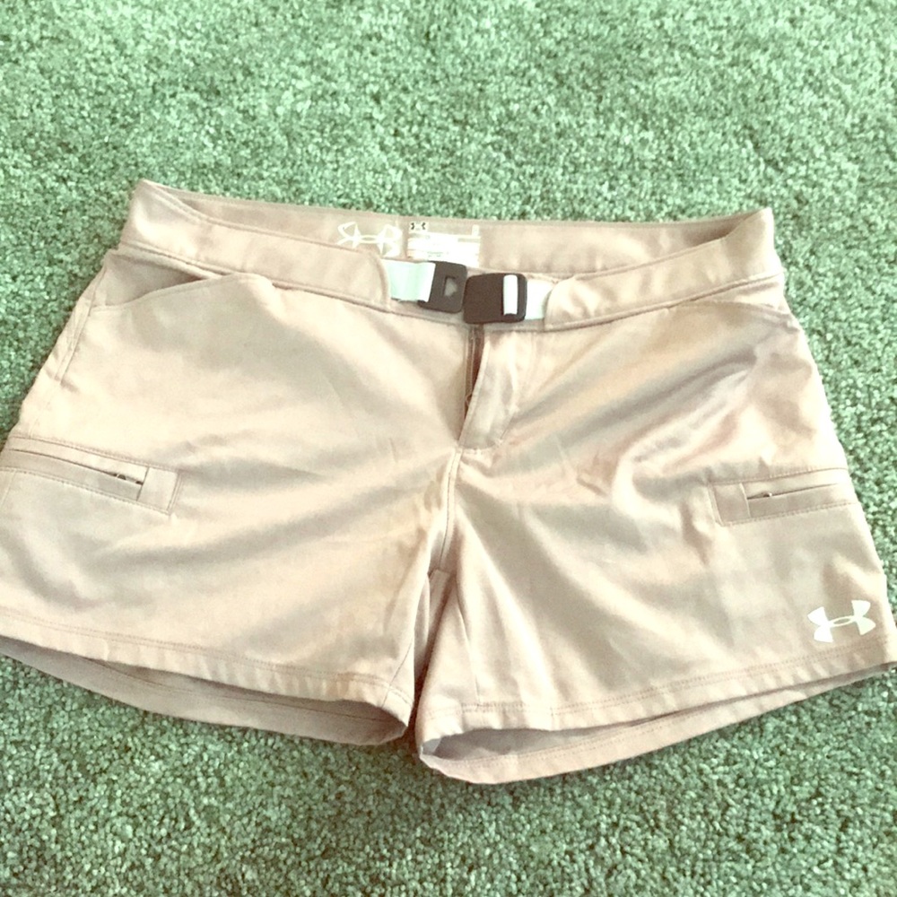 Under Armour size 8 shorts with belt